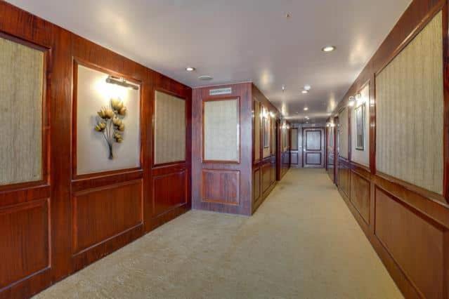 Hotel Bluestone Ghaziabad Ngoại thất bức ảnh