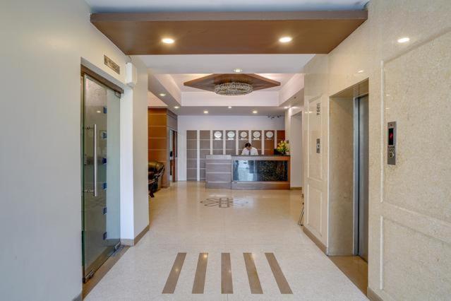 Hotel Bluestone Ghaziabad Ngoại thất bức ảnh